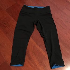 Lululemon reversible crops, size 6, blue and black